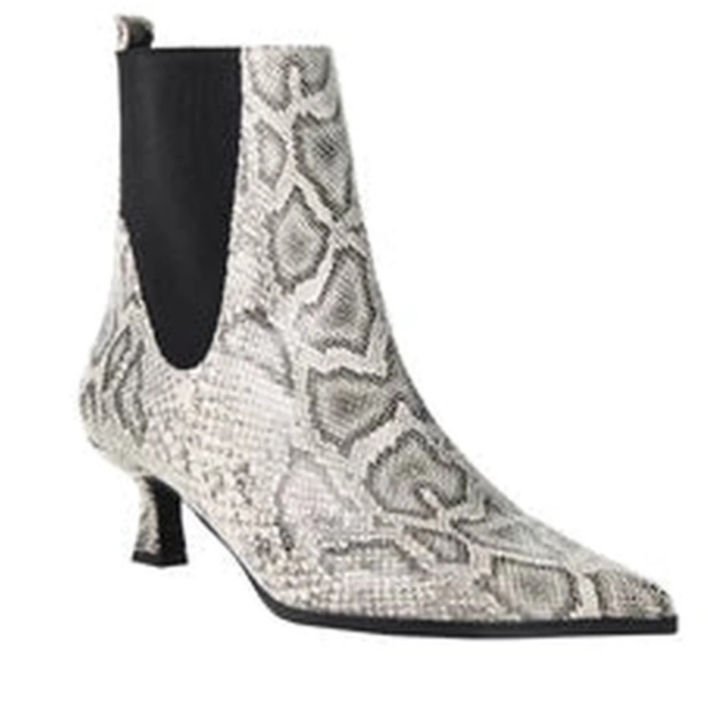 Chinese Laundry animal print kitten heel pointed toe ankle boots size 9M